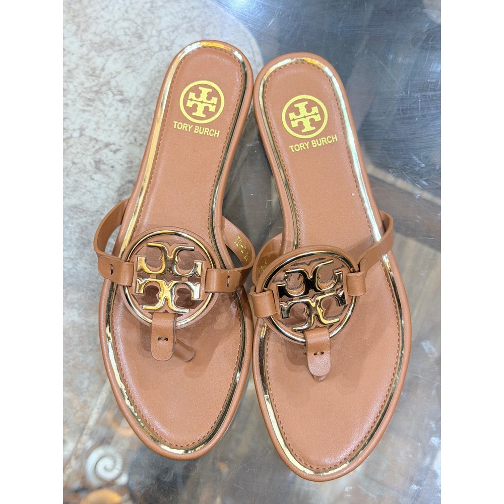 Tory Burch Miller Tanβ Leather Thong Sandals Gold Logo Medallion Size 8.5